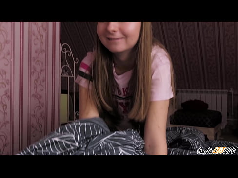 ❤️ Tarraingíonn Blondie BFF go domhain uirthi agus faigheann sí cum ina béal ️❌  Físeán gnéis  ag ga.eviewporn.ru ﹏